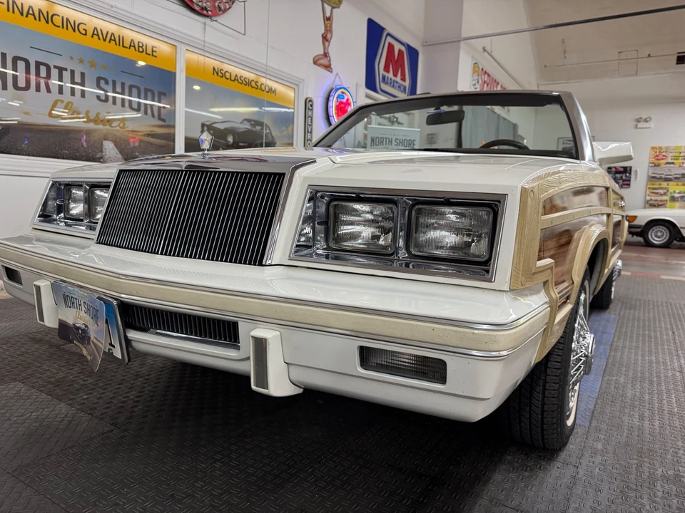 1984 Chrysler LeBaron - Image 15 of 21