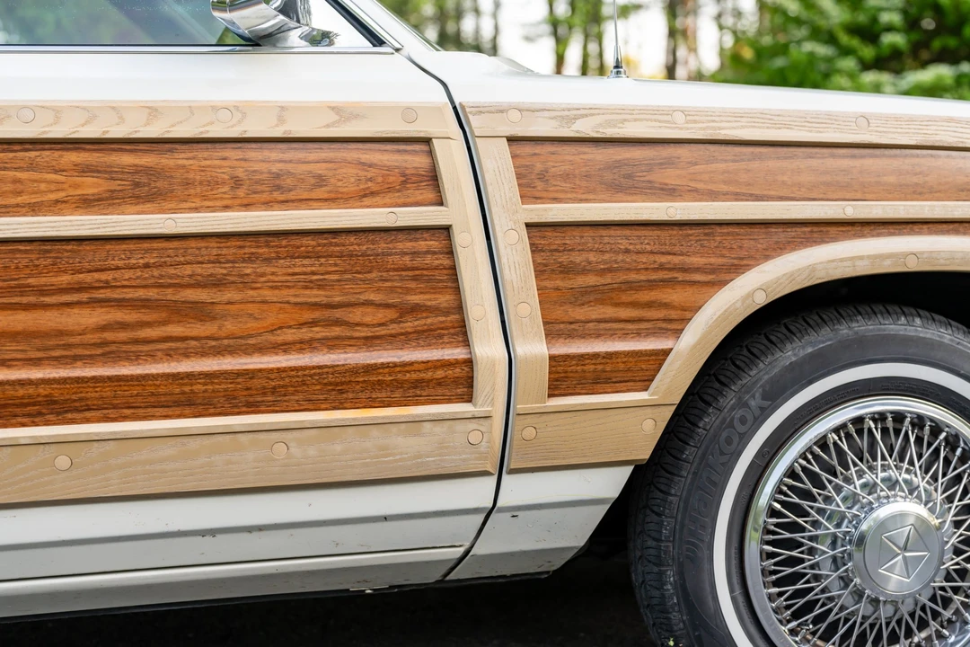 1984 Chrysler LeBaron - Image 15 of 31