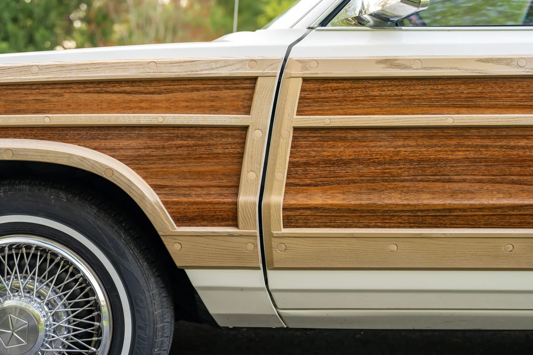 1984 Chrysler LeBaron - Image 16 of 31
