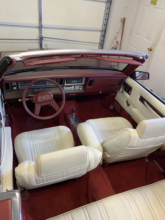 1984 Chrysler LeBaron - Image 26 of 31