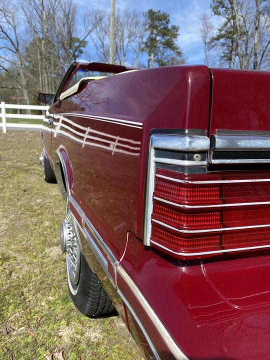 1984 Chrysler LeBaron - Image 18 of 31
