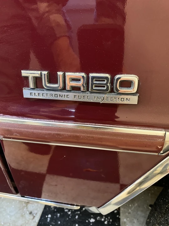 1984 Chrysler LeBaron - Image 22 of 31