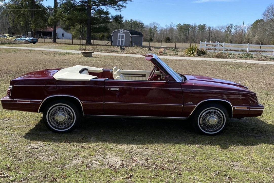 1984 Chrysler LeBaron - Image 9 of 31