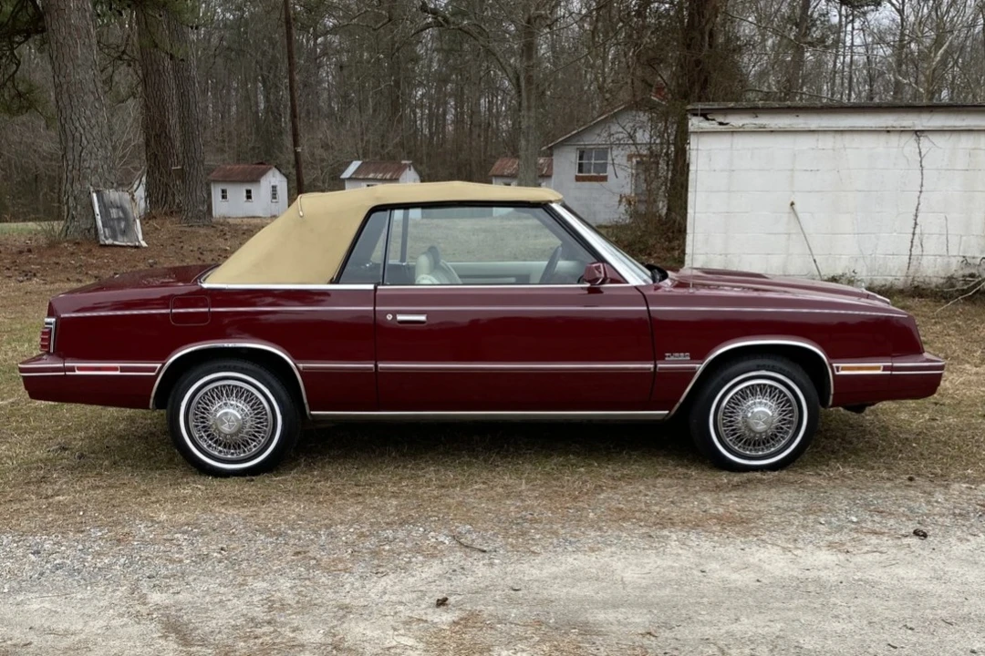 1984 Chrysler LeBaron - Image 10 of 31