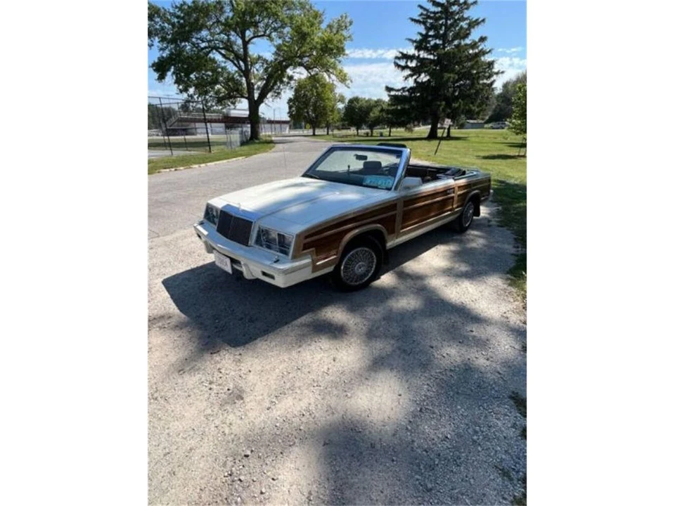 1984 Chrysler LeBaron - Image 5 of 5