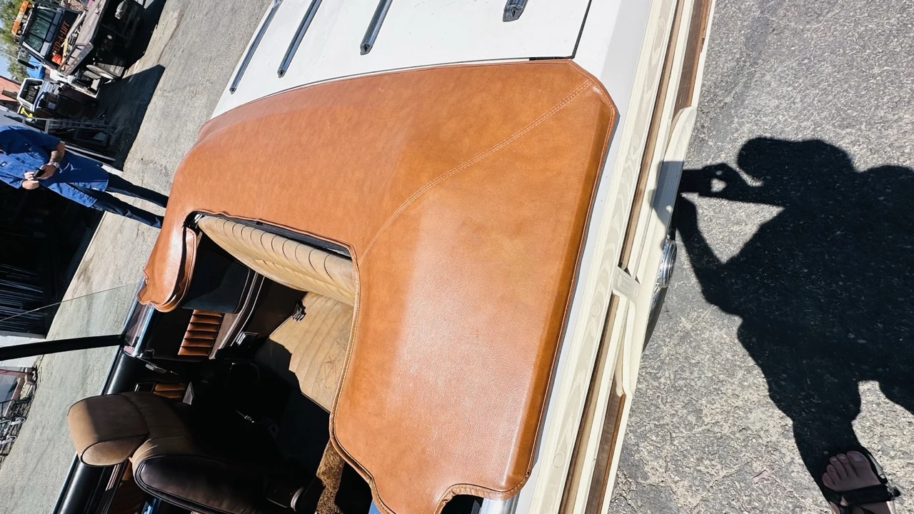 1984 Chrysler LeBaron - Image 15 of 20