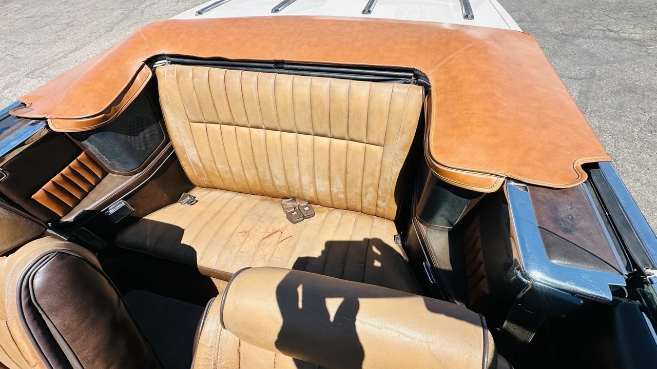 1984 Chrysler LeBaron - Image 13 of 20