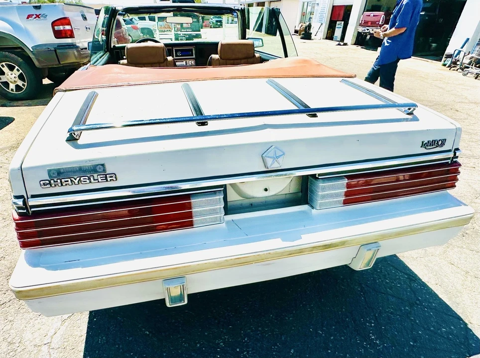 1984 Chrysler LeBaron - Image 7 of 20