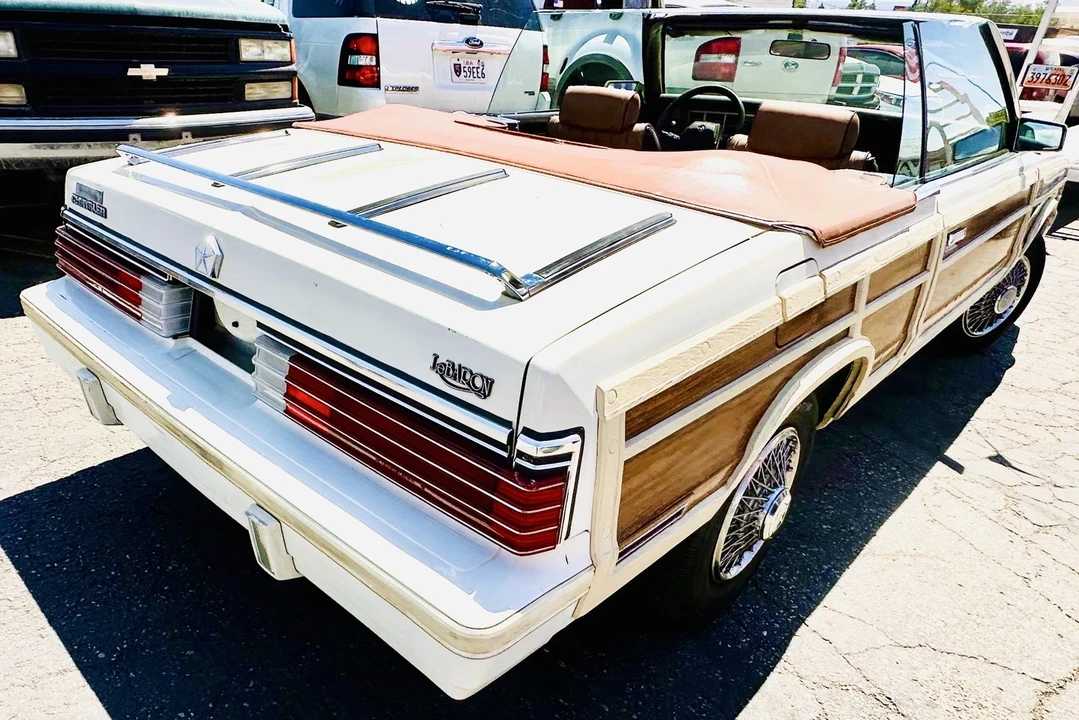 1984 Chrysler LeBaron - Image 9 of 20