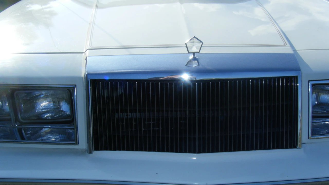 1984 Chrysler LeBaron - Image 9 of 11