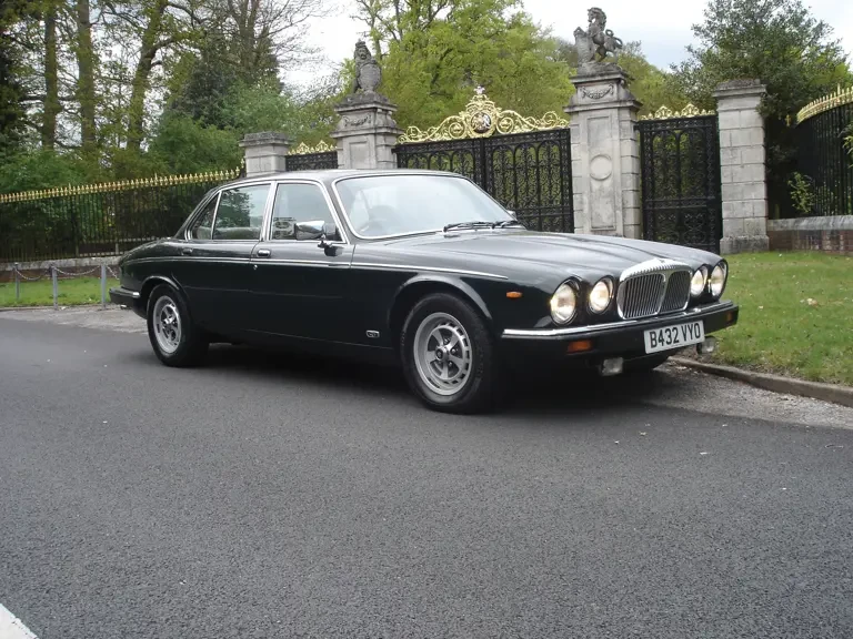 1984 Daimler - Image 2 of 12