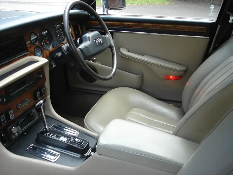 1984 Daimler - Image 5 of 12