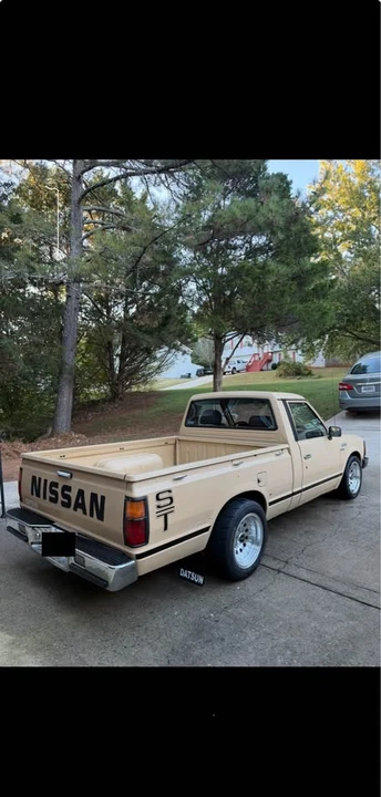 1984 Nissan - Image 4 of 12