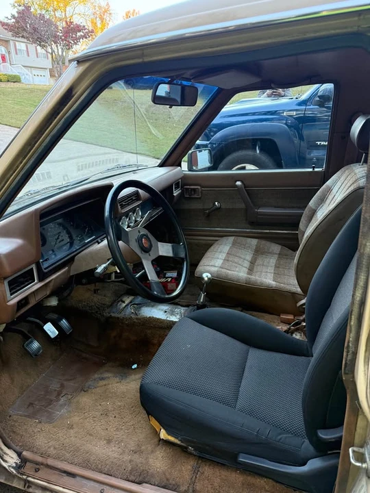 1984 Nissan - Image 11 of 12