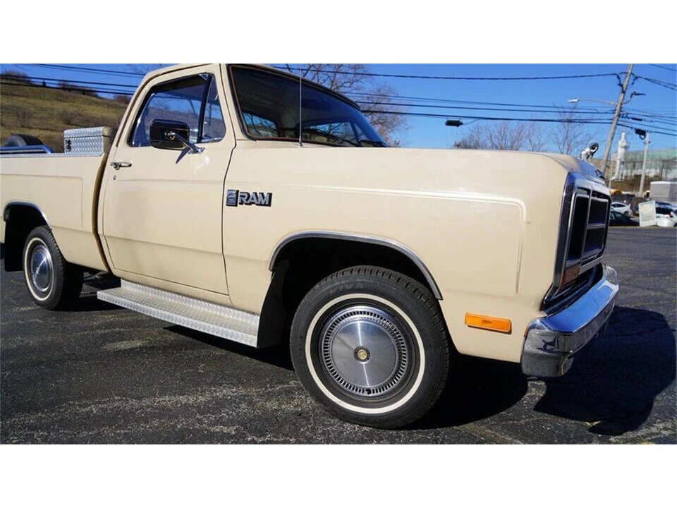 1984 Dodge D Series - Image 19 of 31