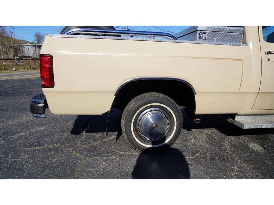 1984 Dodge D Series - Image 21 of 31