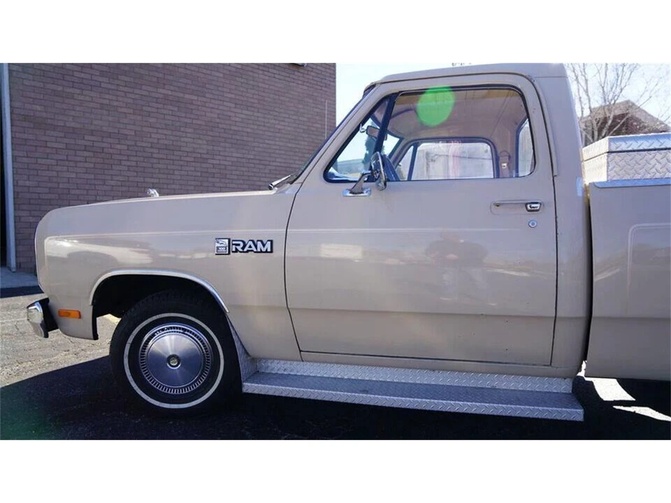 1984 Dodge D Series - Image 15 of 31