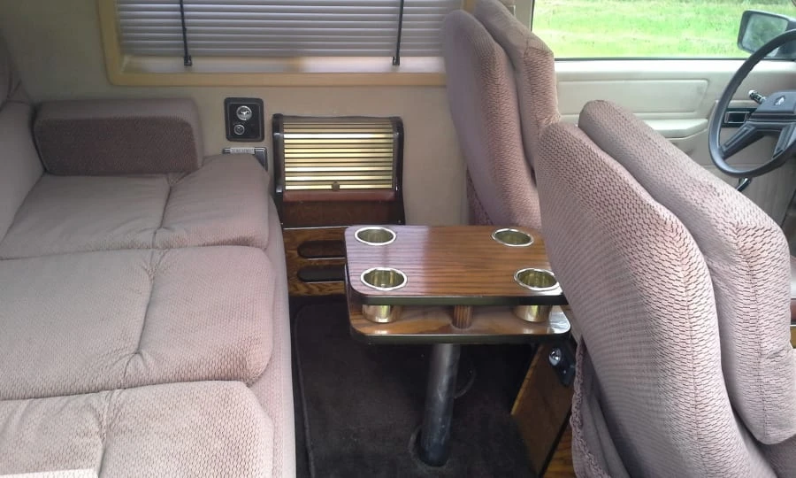 1984 Dodge Caravan - Image 5 of 10