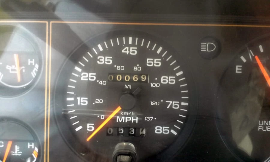 1984 Dodge Caravan - Image 7 of 10