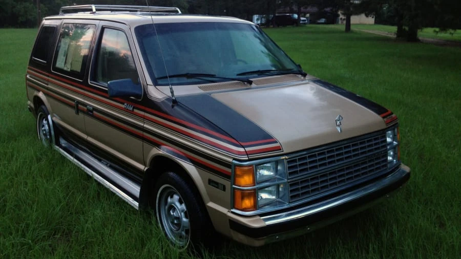 1984 Dodge Caravan - Image 10 of 10