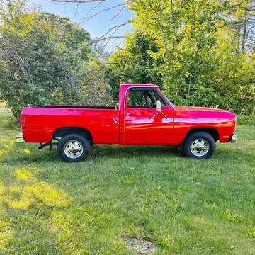 1984 Dodge D-150 Short Bed
