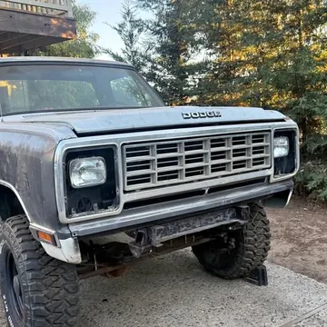 1984 Dodge D-250
