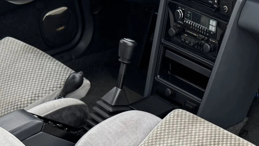 1984 Dodge Daytona - Image 17 of 24