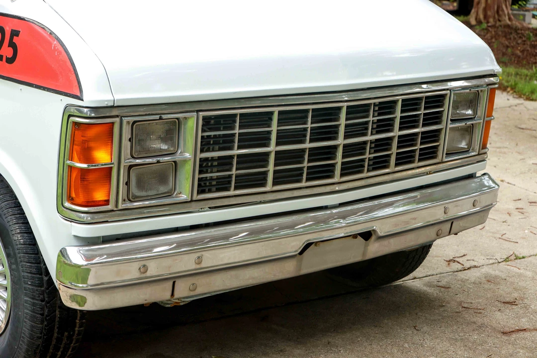 1984 Dodge Ram Van - Image 21 of 31