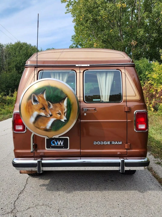 1984 Dodge Ram Van - Image 23 of 31