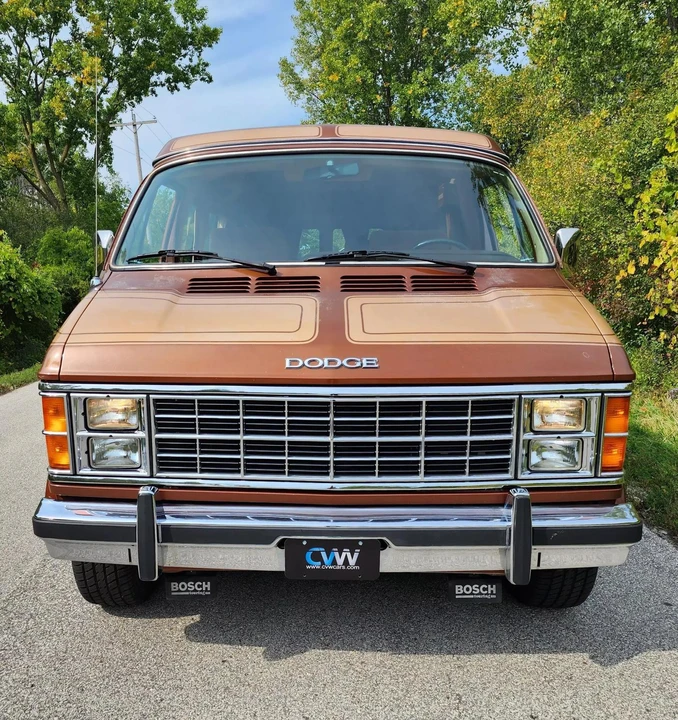 1984 Dodge Ram Van - Image 11 of 31