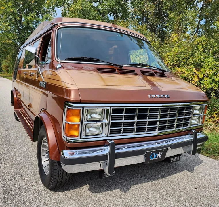 1984 Dodge Ram Van - Image 8 of 31