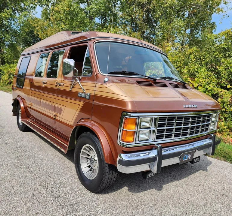 1984 Dodge Ram Van - Image 7 of 31