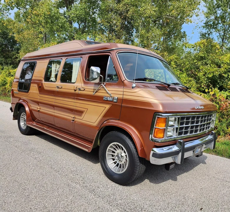 1984 Dodge Ram Van - Image 5 of 31
