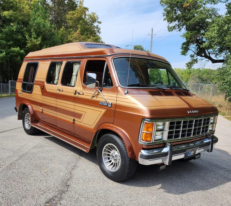 1984 Dodge Ram Van - Image 4 of 31