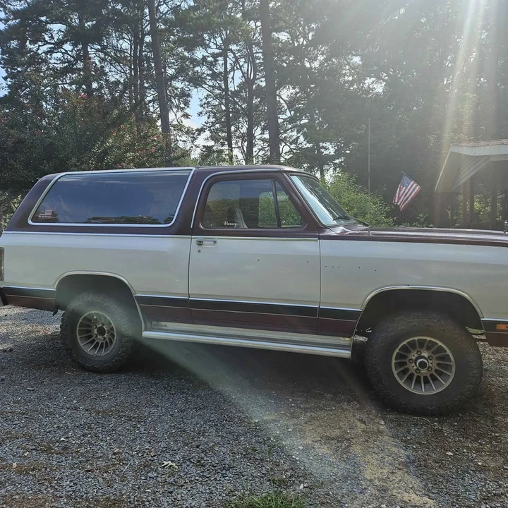 1984 Dodge Ramcharger - Image 3 of 3
