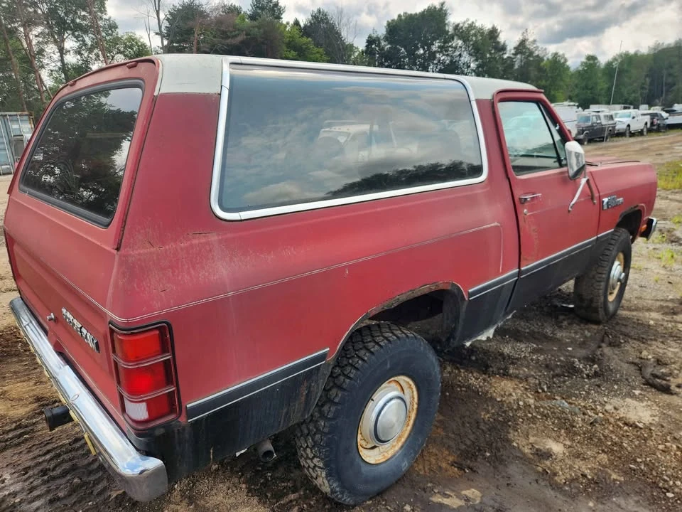 1984 Dodge Ramcharger - Image 9 of 11