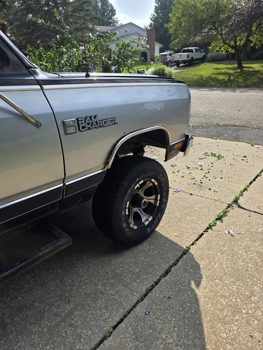 1984 Dodge Ramcharger - Image 4 of 7