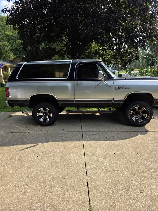 1984 Dodge Ramcharger - Image 6 of 7