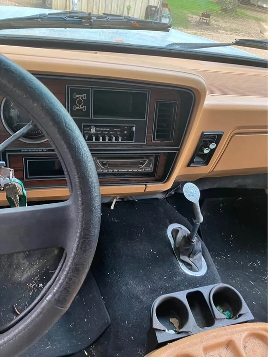 1984 Dodge Ramcharger - Image 6 of 12