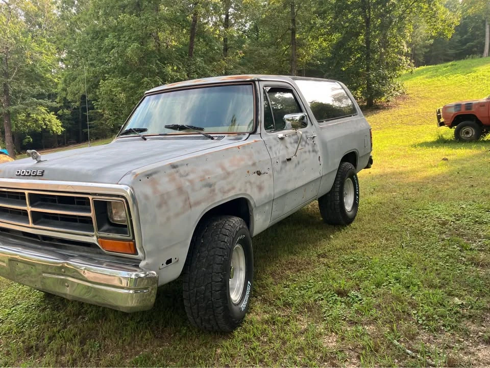 1984 Dodge Ramcharger - Image 11 of 12