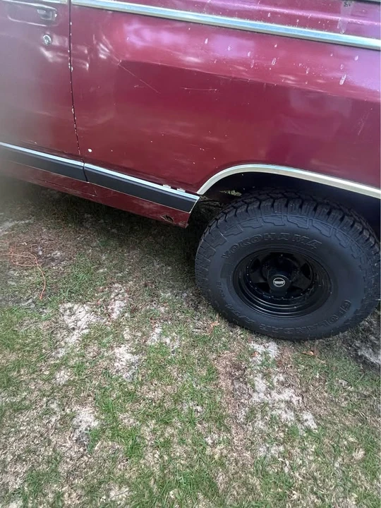 1984 Dodge Ramcharger - Image 14 of 15