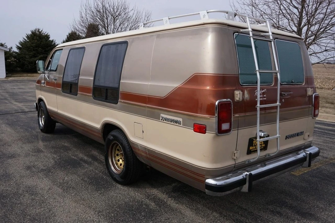 1984 Dodge Ram Van - Image 6 of 21