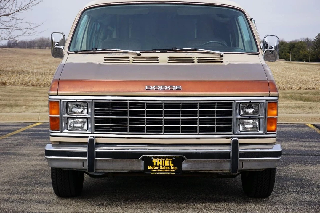 1984 Dodge Ram Van - Image 13 of 21