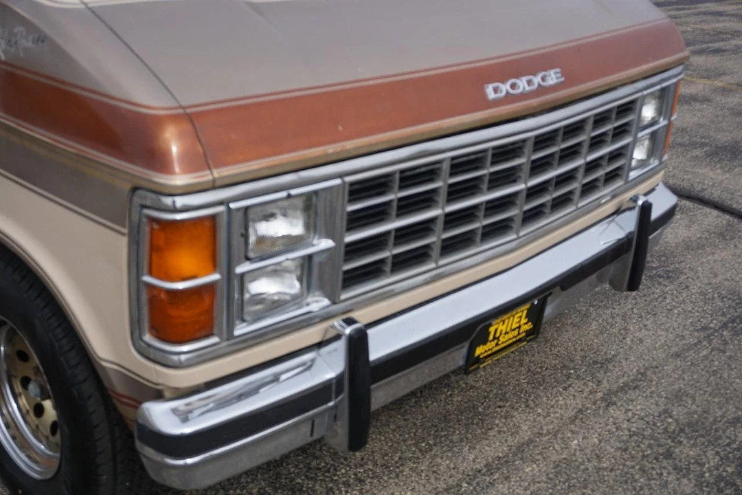 1984 Dodge Ram Van - Image 19 of 21