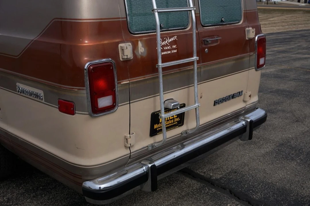 1984 Dodge Ram Van - Image 20 of 21