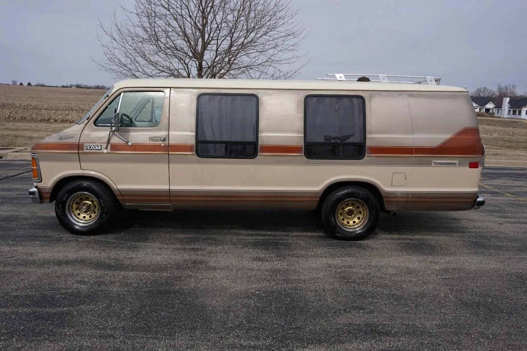 1984 Dodge Ram Van - Image 4 of 21