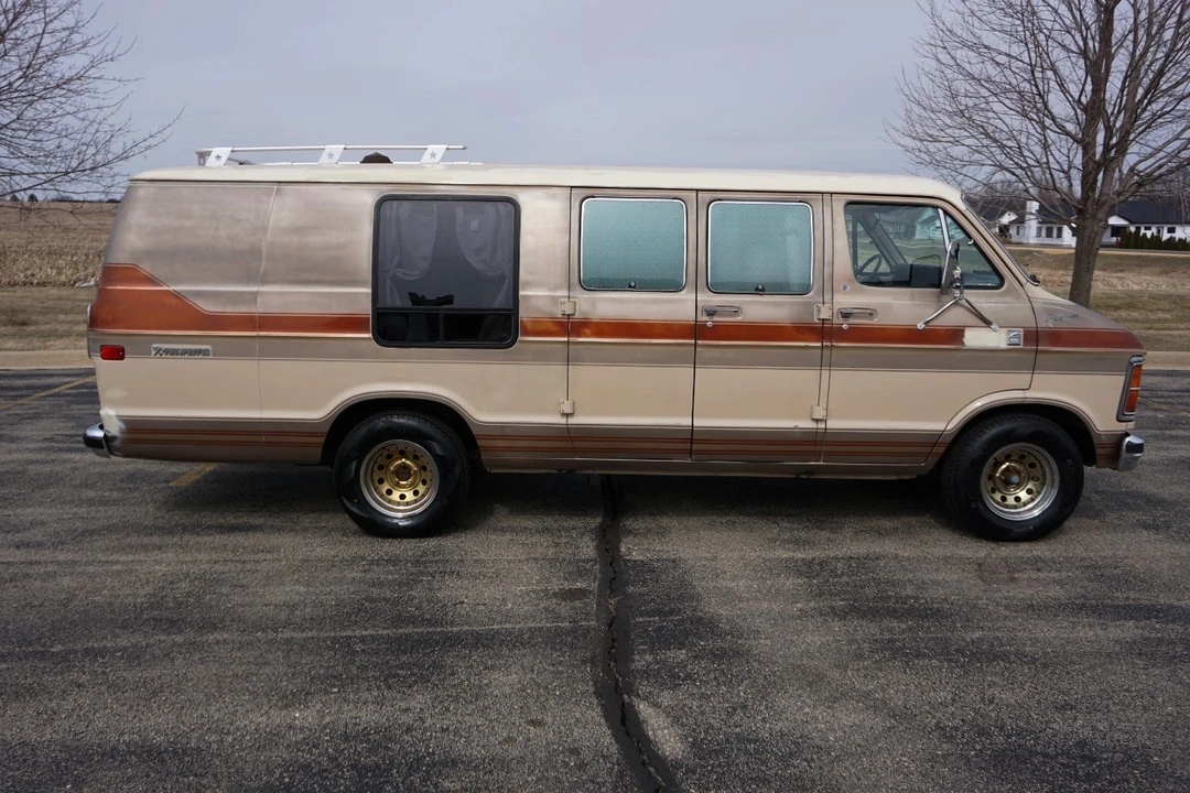 1984 Dodge Ram Van - Image 10 of 21