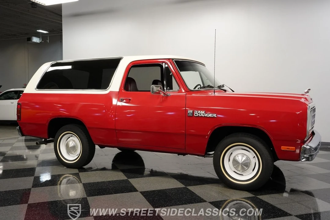 1984 Dodge Ramcharger - Image 15 of 21