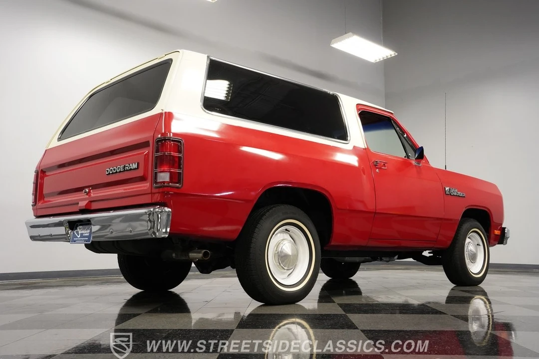 1984 Dodge Ramcharger - Image 28 of 31