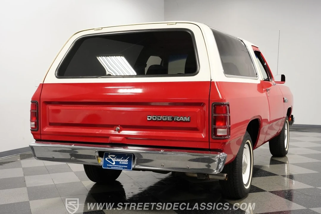 1984 Dodge Ramcharger - Image 11 of 21